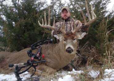 The Land of Giants – Iowa Whitetail Deadline