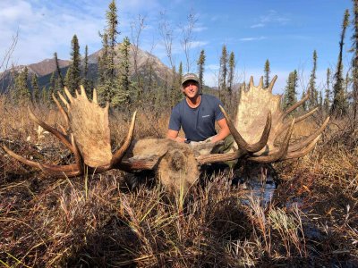 wta_1001__featured_FPL8MR_HenryTiffany2019MooseHunter