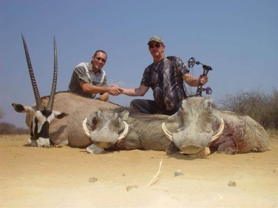 wta_1029_SVHM6E_warthogs(Large)