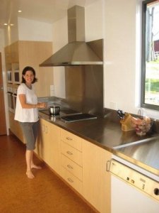 wta_1047_HKJLQV_lodgekitchen2