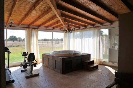 wta_1051_WXHD7V_Spa&Gymlr