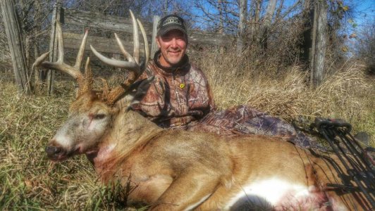 wta_1201__featured_B3JOL1_deer2016