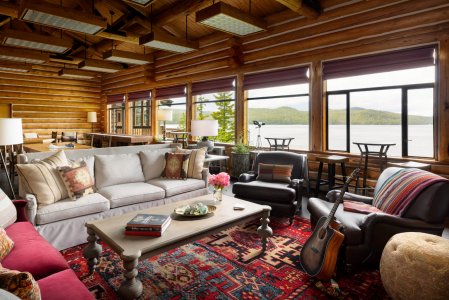 wta_1254_Salmon-Falls-Lounge-2-SM