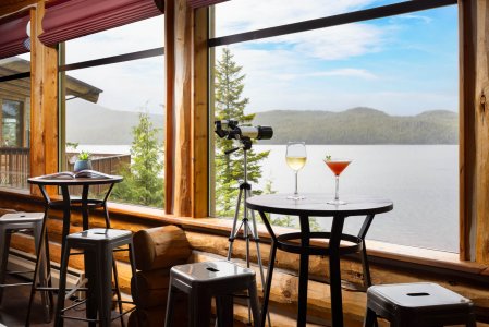 wta_1254_Salmon-Falls-Lounge-Drink-Detail-SM