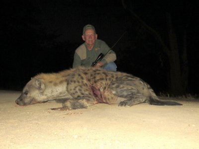 wta_1400_0SOG13_hyena