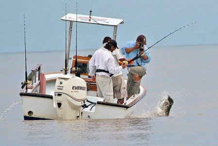 wta_1450_V5IJUS_boat