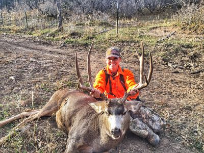 wta_1561__featured_1DE7VN_Allie2016Deer