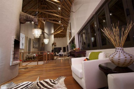 wta_1766_7NB2UB_chapungu-south-africa-kalahari-oryx-21
