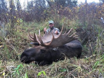 wta_2083_Another great bull taken on our fly-in Alberta moose hunts
