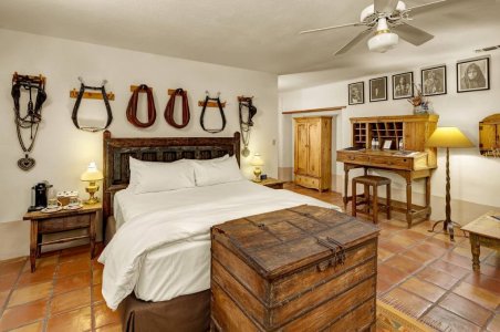 wta_2293_Room 1