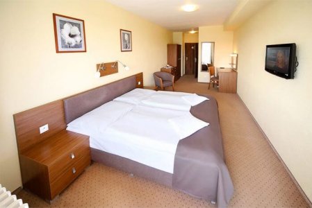 wta_2353_1000x667-izba-standard-1-hotel-hviezda-700x467