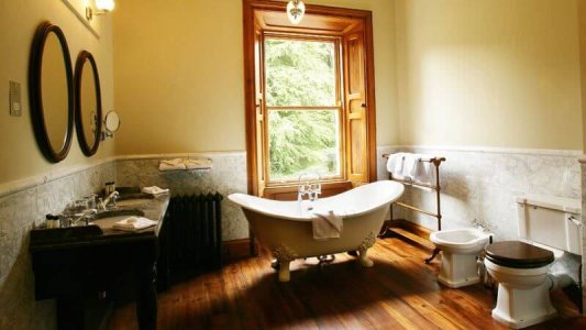 wta_2370_wallpool_suite_bathroom