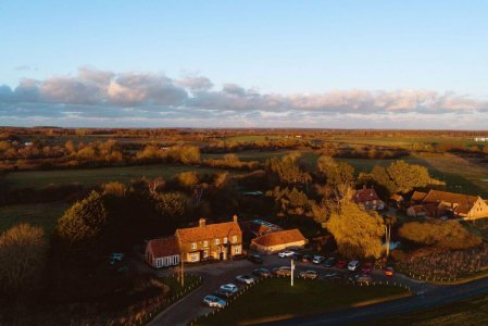 wta_2428_drone-shot-front-pub-soft-light-jpg