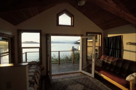wta_2432_0206192734670_imageeditor_Cabin_interior