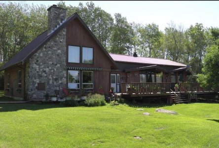 wta_567_62GKFH_MainLodge