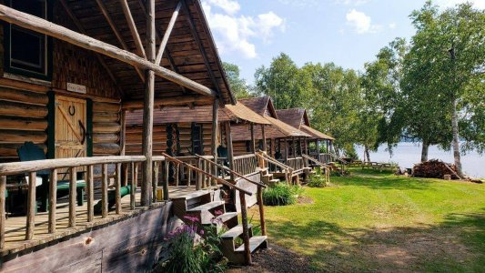 wta_643_59SJHT_CopyofCabinsOutside2