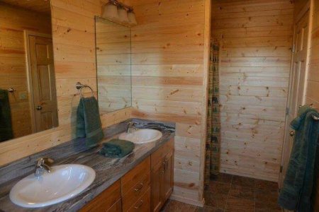 wta_684_XMTCHR_bathroom