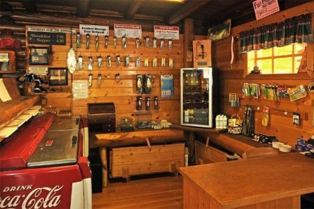 wta_889_FLO3NG_Bait-and-Tackle-Shop-web(2)